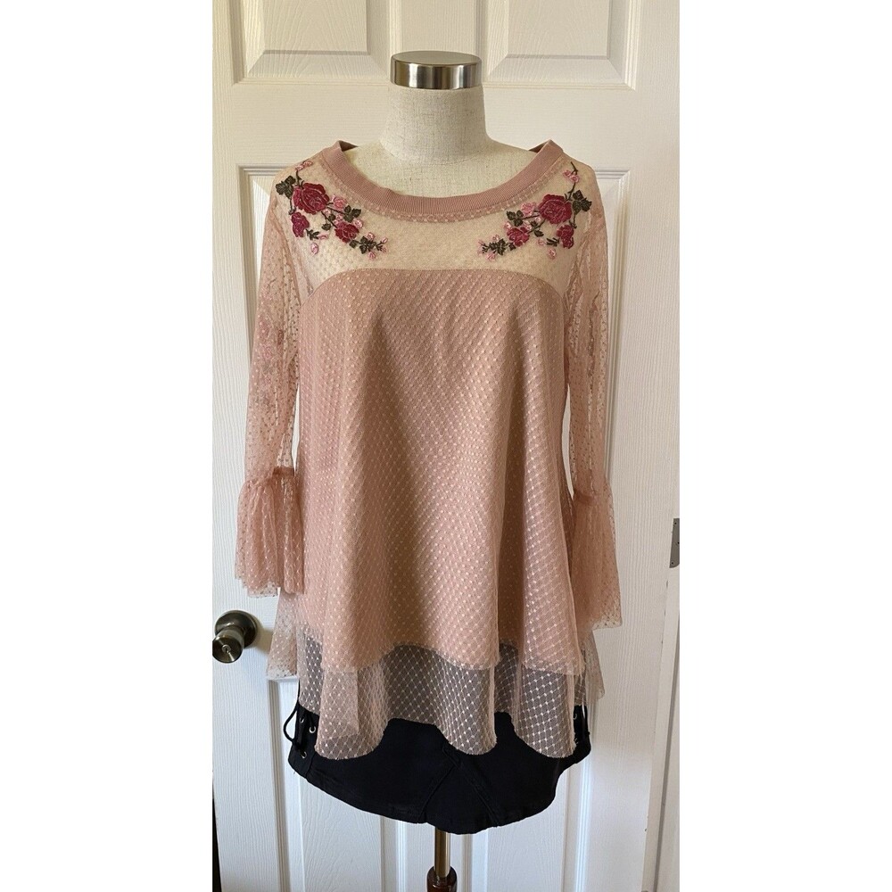 Linda Leal Pink Rose Dressy Top With Lace Women's Medium